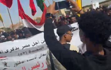 مسيرة طلابية للاحتفال بذكرى أكتوبر المجيد 