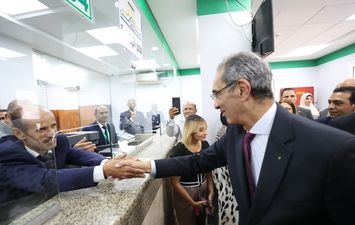 وزير الاتصالات 
