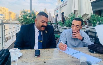 أحمد فتحي ومدير حملته