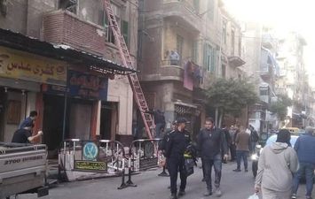 العقار المنهار