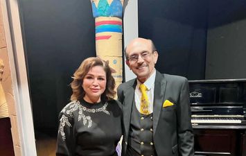 محمد صبحي وإلهام شاهين 