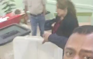 مرشح مجلس النواب خلال استغاثته من داخل لجنة انتخابية