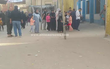 إقبال كبير من السيدات على اللجان الانتخابية بكفر الشيخ 