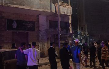 العقار المنهار