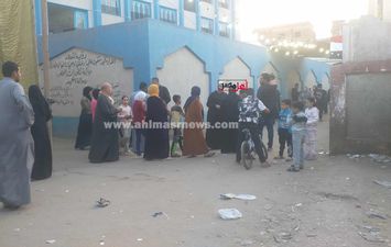 بعد انتهاء الاستراحة.. إقبال من الناخبين على لجان كفر الشيخ للإدلاء بأصواتهم 