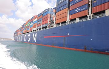 قناة السويس   