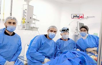 جانب من العملية الجراحية 