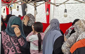 جانب من تجمع النساء في الانتخابات