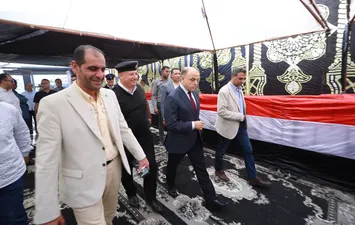 محافظ كفرالشيخ يطمئن على جاهزية عدد من اللجان الانتخابية بالمحافظة 