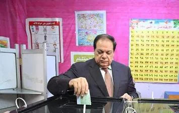 محمد أبو العينيين