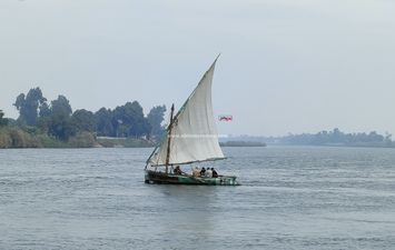 مركب شراعية 