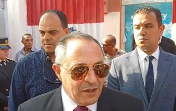 مستنيك تنفذ اللى قولته .. محافظ بورسعيد للمرشحين : خليك امين مع نفسك فيما توعد لان الشعب مش هيتكذب عليه كن صادقا فيما تقول