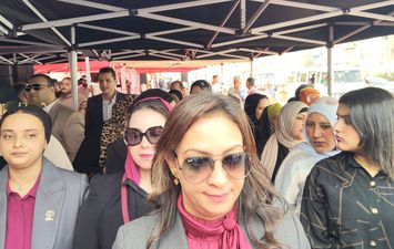 مشاركة السيدات والفتيات في الانتخابات 