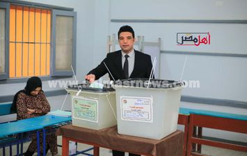 نائب محافظ سوهاج يدلي بصوته في انتخابات النواب 