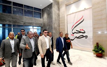 وزير الاسكان 