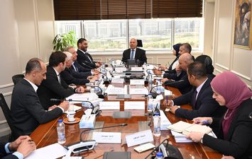 وزير الصناعة