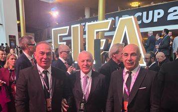 هاني أبو ريدة و حسام حسن في قرعة كأس العالم 2026 