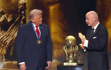 ترامب يحصد جائزة فيفا للسلام 