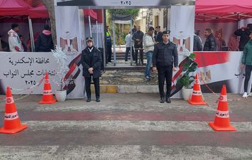 إحدى اللجان الانتخابية 