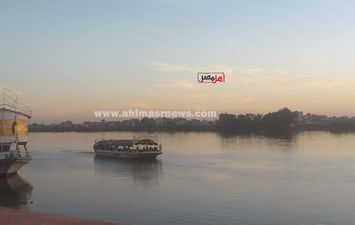 الإقبال على الرحلات النيلية بكفر الشيخ في ليلة رأس السنة 