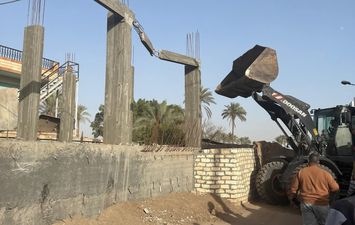 التعديات بالقصاصين وأبو صوير بالإسماعيلية 