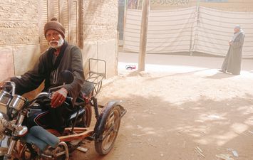 العم صلاح دنقل