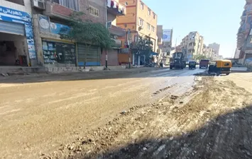 جانب من أعمال النظافة 