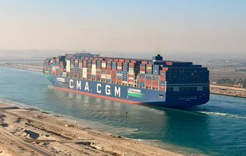 قناة السويس   