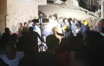 جانب من انهيار المنزل