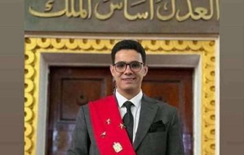 صور المستشارين المتوفيين 