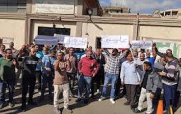 عمال شركة المياه