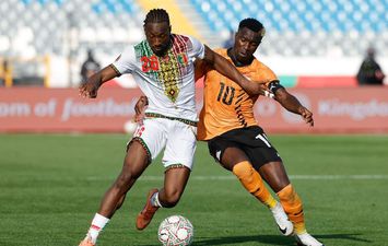 مالي وزامبيا