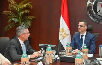 وزير الاستثمار 