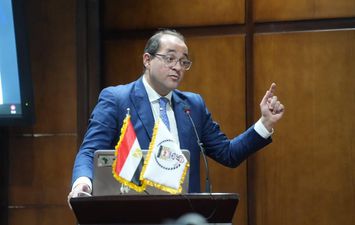 وزير المالية 