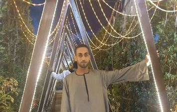 الشاب المتوفى 