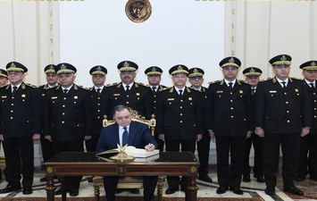 وزير الداخلية وأعضاء المجلس الأعلى للشرطة يهنئون السيسي بعيد الشرطة الـ74