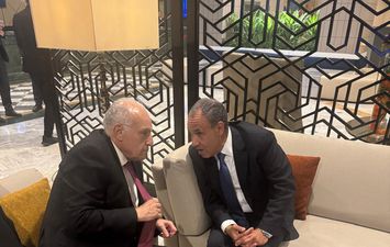 وزير الخارجية ونظيره الجزائري 