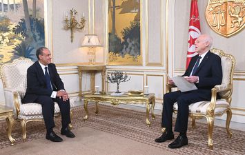 الرئيس التونسي مع وزير الخارجية