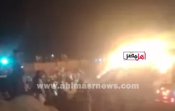 جانب من الحريق