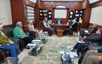 جانب من انعقاد اللجنة