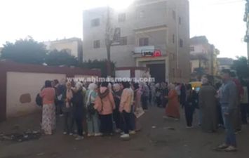 جانب من ترقب الطلاب لامتحان اللغة العربية 