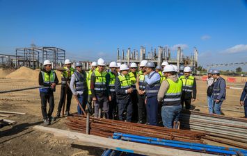 جانب من تفقد المصنع 