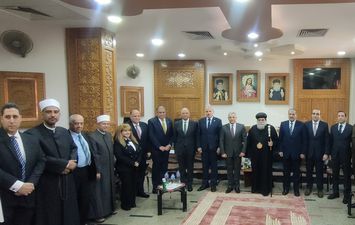 جانب من زيارة محافظ الإسماعيلية لكنائس المحافظة 