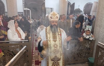 جانب من صلاة القداس 