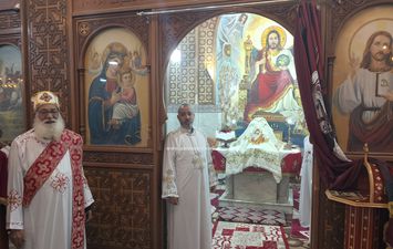 جانب من صلاة القداس 