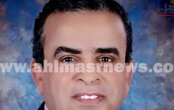 عميد كلية الألسن جامعة سوهاج 