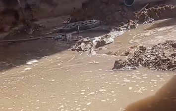 كسر خط مياه