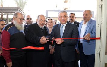 محافظ الإسماعيلية يفتتح مستشفى حكيم الخيري 