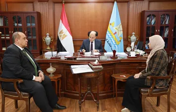 محافظ كفرالشيخ يعتمد مقترح تطوير شارعي الجيش وناجي شتلة بعاصمة المحافظة