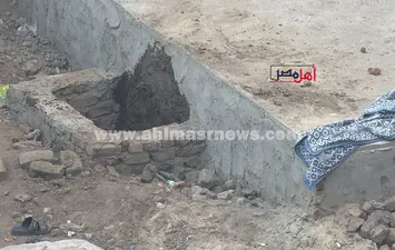 مدافن داخل منزل